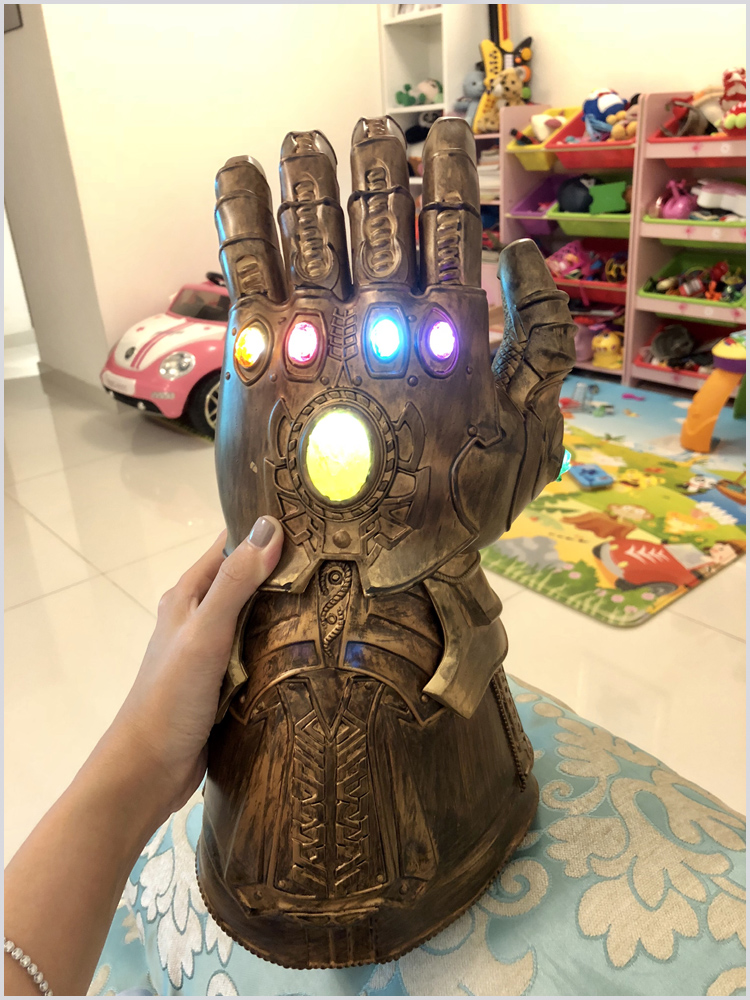 ★Thanos 手袋 LED 発光 人造石 The Avengers3 コスプレ MARVEL  変装 仮装 高品質 華麗 宴会 ハロウィン